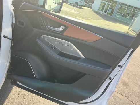 Used 2022 Acura MDX w/ Technology Package image 35