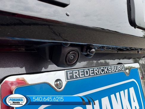 New 2025 Honda Pilot Touring image 5