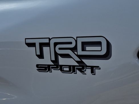 Used 2024 Toyota Tacoma TRD Sport AWD/4WD image 30