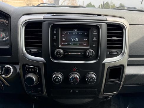 Used 2017 RAM 1500 Classic SLT AWD/4WD image 15