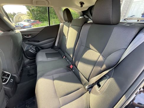 Used 2024 Subaru Outback Premium AWD/4WD image 4