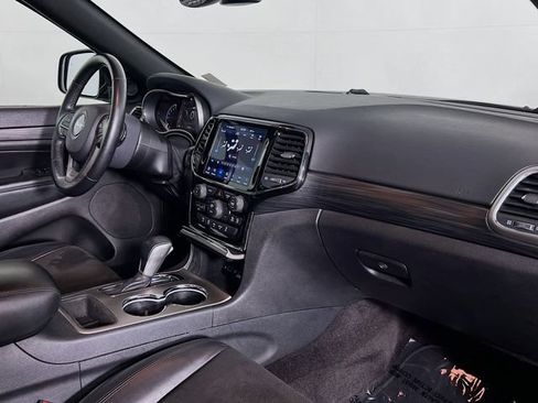 Used 2019 Jeep Grand Cherokee Altitude AWD/4WD image 40