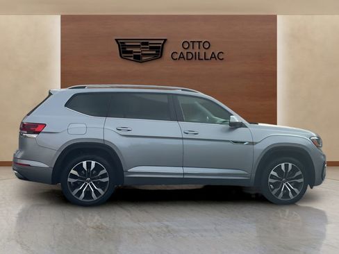 Used 2021 Volkswagen Atlas SEL R-Line image 6