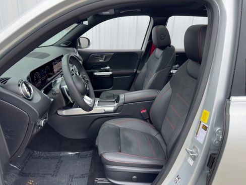 Used 2024 Mercedes-Benz GLB 35 AMG 4MATIC image 17