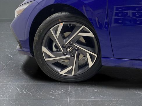 New 2026 Hyundai Elantra Limited image 34