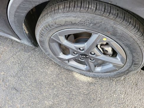 Used 2025 Kia K4 LXS image 6