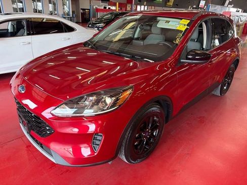 Used 2020 Ford Escape SE Sport image 1