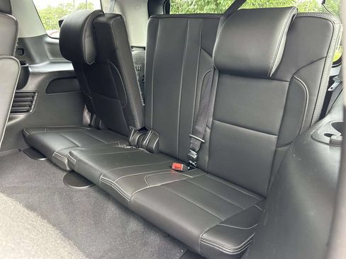 Used 2020 GMC Yukon Denali w/ Denali Premium Package RWD image 13