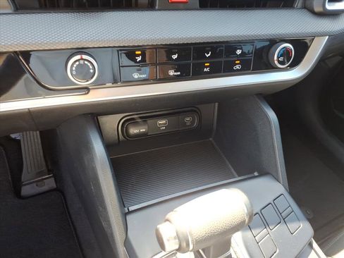 Used 2025 Kia Sportage LX FWD image 23