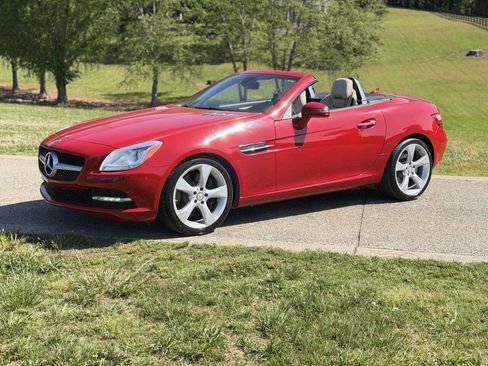 Used 2013 Mercedes-Benz SLK 350 image 2