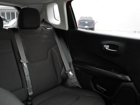 Used 2018 Jeep Compass Sport image 14