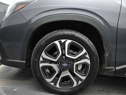 Used 2023 Subaru Ascent Limited image 10