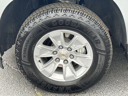 Used 2025 Chevrolet Silverado 1500 LT image 11