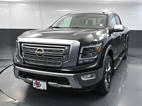 Used 2021 Nissan Titan Platinum Reserve w/ Moonroof Package image 12