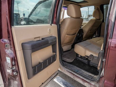 Used 2011 Ford F250 Lariat w/ Lariat Interior Pkg AWD/4WD image 22