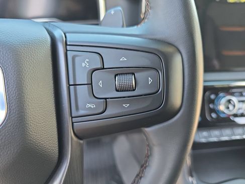 Used 2023 GMC Sierra 1500 AT4 w/ AT4 Premium Package AWD/4WD image 18