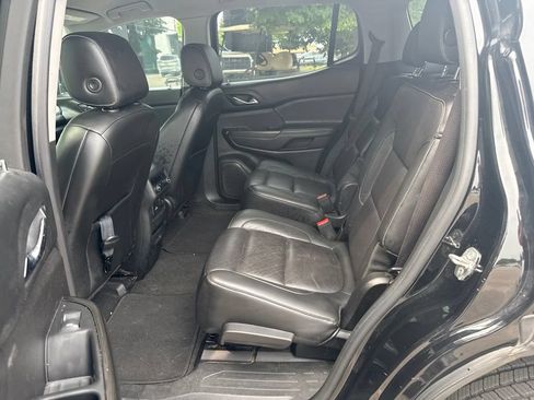 Used 2017 GMC Acadia SLT AWD/4WD image 7