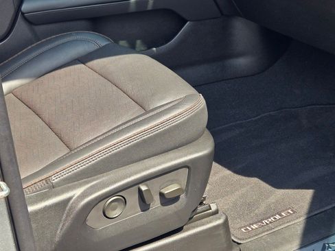 Used 2023 Chevrolet Tahoe High Country image 7