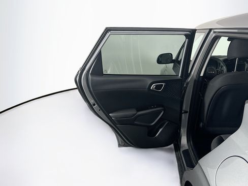 Used 2022 Kia Soul S FWD image 26