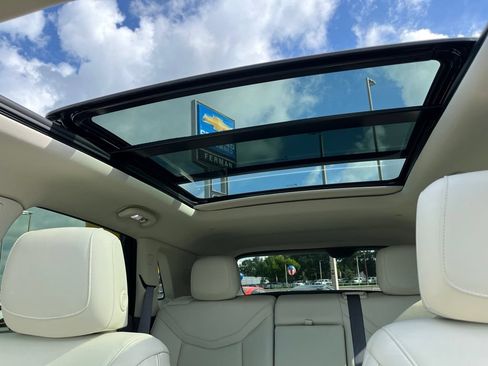 Used 2024 Cadillac XT5 Premium Luxury FWD image 15