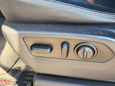 Used 2021 GMC Sierra 1500 AT4 w/ AT4 Value Package image 16