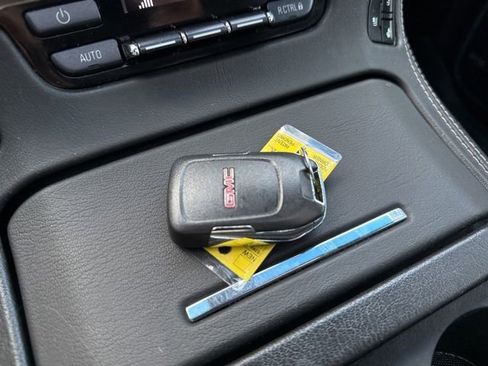 Used 2019 GMC Yukon Denali w/ Denali Ultimate Package image 36