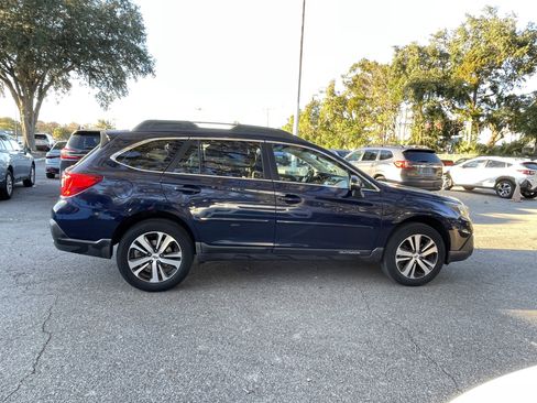 Used 2018 Subaru Outback 2.5i Limited image 2