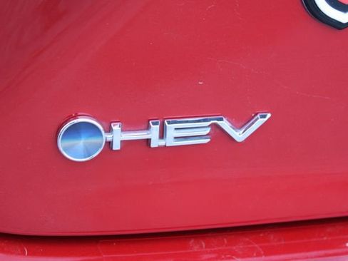 Used 2025 Toyota Camry LE image 10