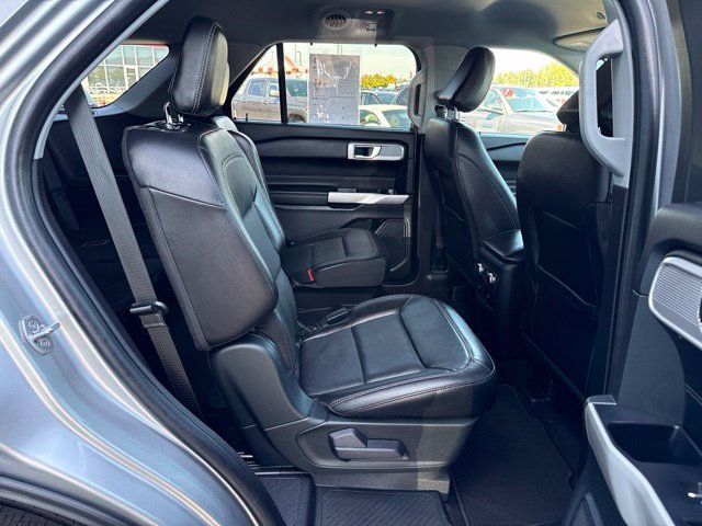 Used 2021 Ford Explorer Limited w/ Equipment Group 301A AWD/4WD image 19