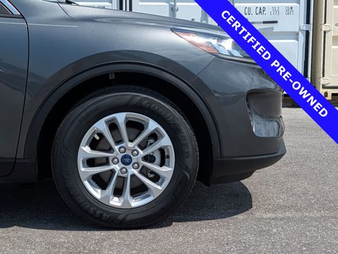 Used 2020 Ford Escape SE image 11