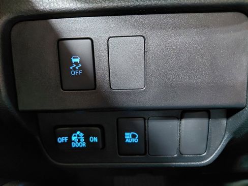 Used 2021 Toyota Tacoma SR5 image 39