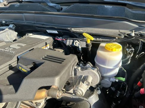 Used 2021 RAM 3500 Laramie AWD/4WD image 2