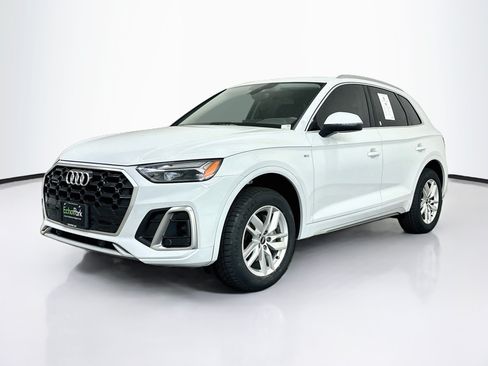 Used 2023 Audi Q5 2.0T Premium w/ Convenience Package AWD/4WD image 3