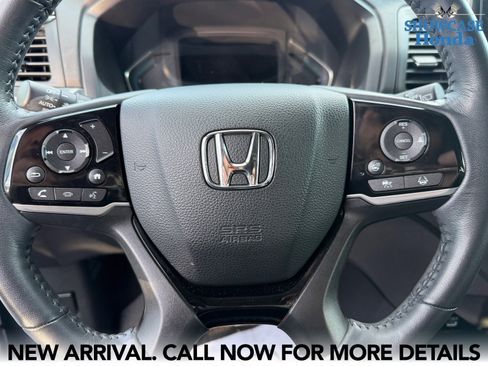 Used 2023 Honda Odyssey Elite image 11