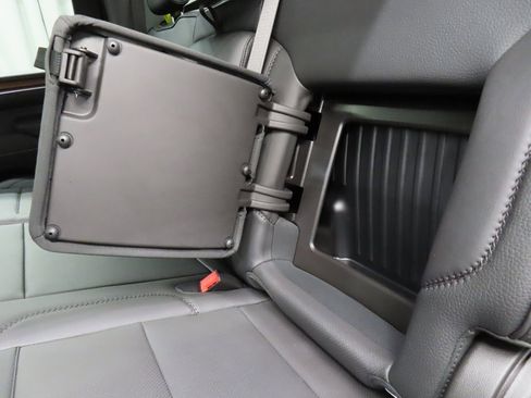 Used 2025 GMC Sierra 2500 Denali w/ Technology Package image 76