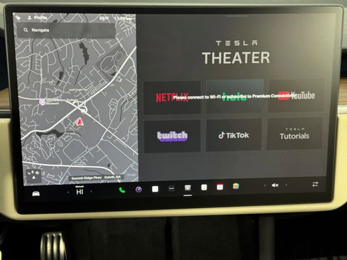 Used 2022 Tesla Model S image 32