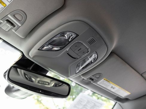 Used 2022 Jeep Compass Limited image 39