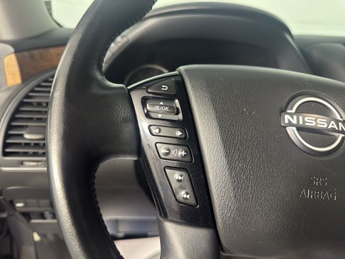 Used 2021 Nissan Armada SL w/ Captain's Chairs Package AWD/4WD image 17