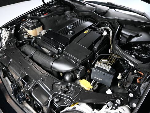 Used 2003 Mercedes-Benz C 230 Sedan image 37