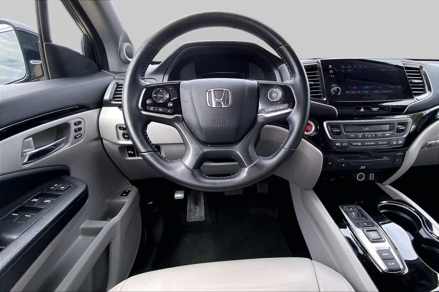 Used 2021 Honda Pilot Touring image 6