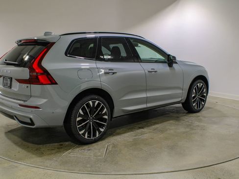 New 2026 Volvo XC60 B5 Ultra w/ Protection Package Premier image 5