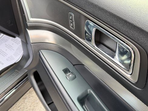 Used 2018 Ford Explorer XLT w/ Equipment Group 202A image 52