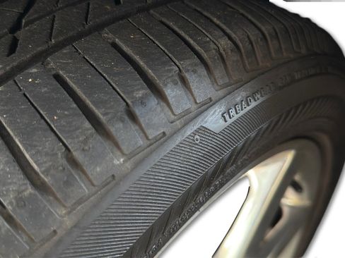 Used 2004 Cadillac XLR RWD image 42