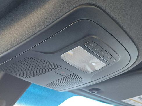 Used 2025 Mercedes-Benz Sprinter 2500 image 34