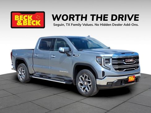 New 2026 GMC Sierra 1500 SLT image 3
