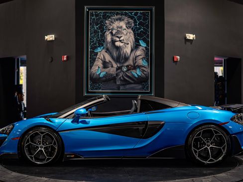 Used 2020 McLaren 600LT Spider RWD image 22