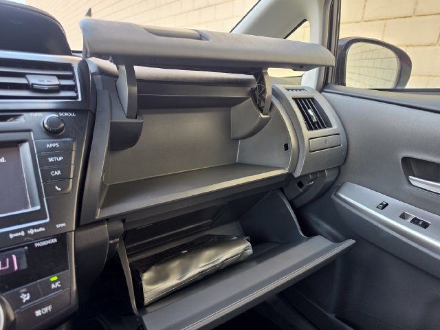 Used 2012 Toyota Prius V Five FWD image 58