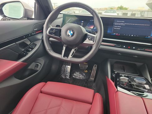 Used 2026 BMW 530i w/ M Sport Package RWD image 11
