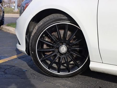 Used 2014 Mercedes-Benz CLA 250 4MATIC image 14