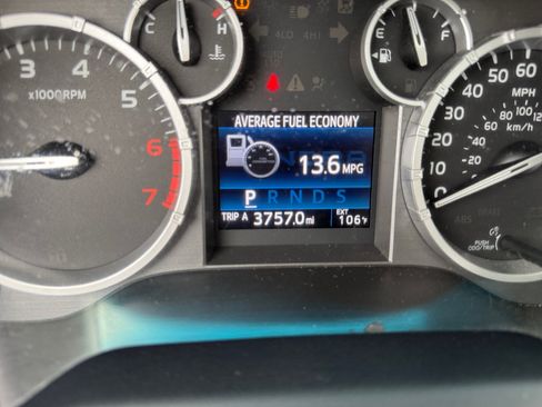 Used 2015 Toyota Tundra Limited w/ Limited Premium Package AWD/4WD image 11